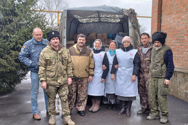 Более двух тонн гуманитарного груза передано казачьей бригаде "Днепр"
