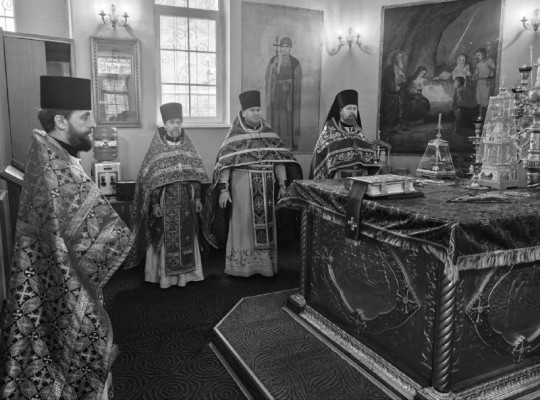 Духовенство Нижнедонского округа соборно молилось за Литургией Преждеосвященных Даров