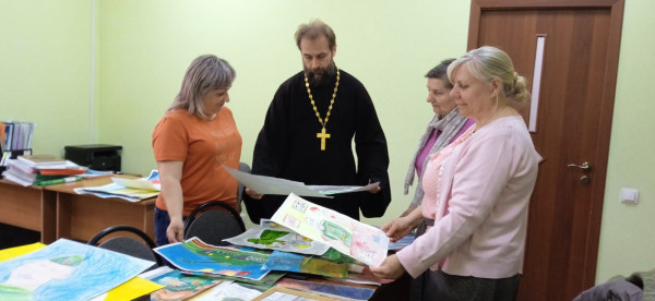 В Октябрьском районе прошёл муниципальный фестиваль-конкурс творческих работ «Мы – наследники Великой Победы»