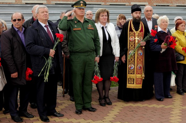 Благочинный приходов Нижнедонского округа совершил панихиду о погибших ликвидаторах  последствий аварии на Чернобыльской АЭС