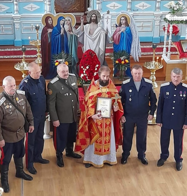 Благочинный приходов Нижнедонского округа награждён знаком "За милосердие и гуманитарную помощь"