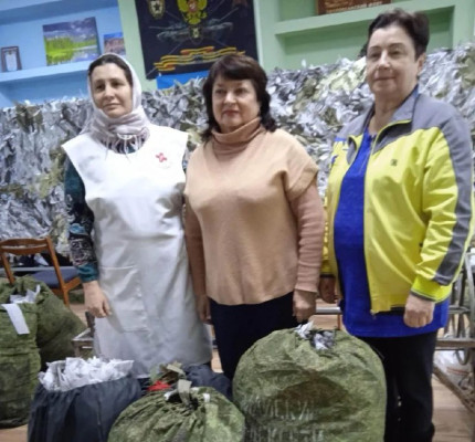 Объединение усилий: волонтеры передали бойцам очередную партию маскировочных сетей