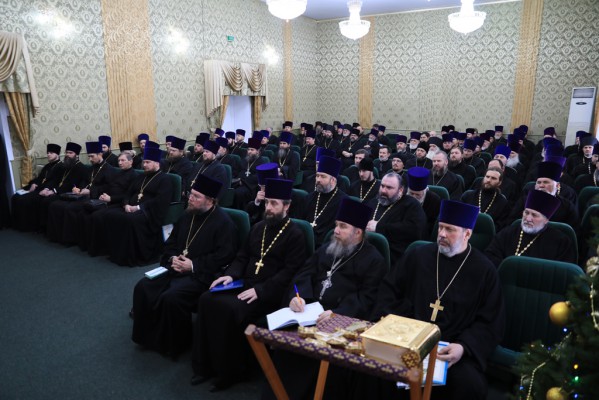 Священники Нижнедонского благочиния приняли участие в Годовом собрании духовенства Шахтинской епархии