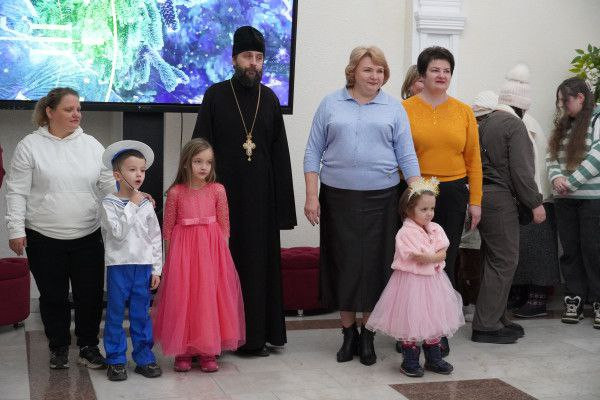 Новогодняя ёлка главы Администрации Октябрьского района