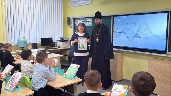 Надо воспитывать не лидеров, а героев