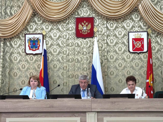 Благочинный приходов Нижнедонского округа принял участие в очередном заседании Собрания депутатов Октябрьского района