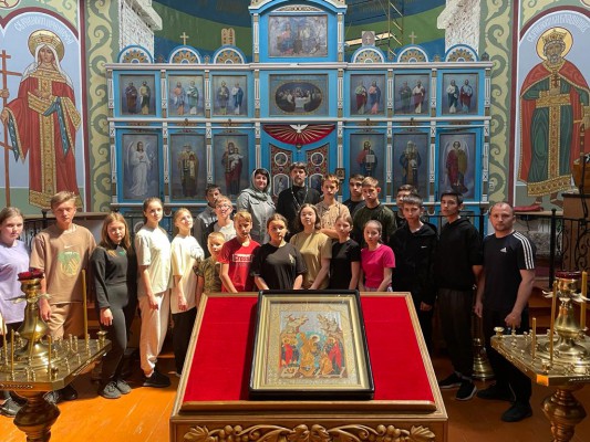 Учащиеся школы № 72 ст. Кривянская посетили храм святителя Алексия Московского ст. Бессергеневская