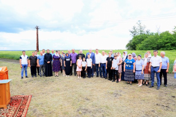 Преосвященнейший епископ Симон вместе с фермерами Октябрьского района помолился о благополучии посевных работ и урожая