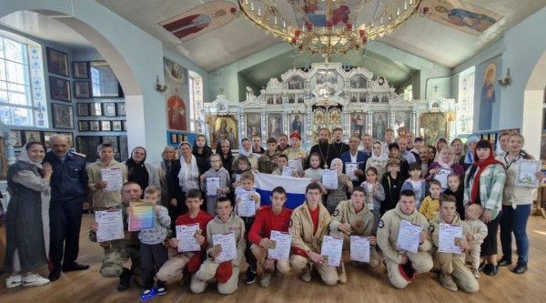 В храме Архистратига Михаила п. Каменоломни наградили общественных активистов за помощь участникам СВО