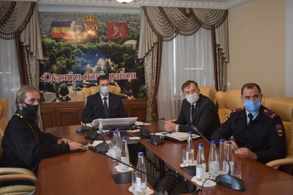 Благочинный приходов Нижнедонского округа протоиерей Сергий Яценко принял участие в совместном расширенном заседании Консультационного совета