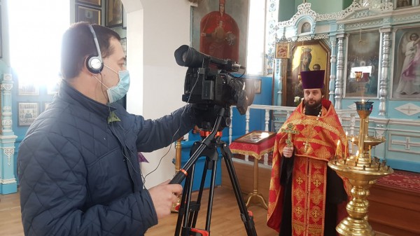 Благочинный приходов Нижнедонского округа протоиерей Сергий Яценко поздравил жителей Октябрьского района