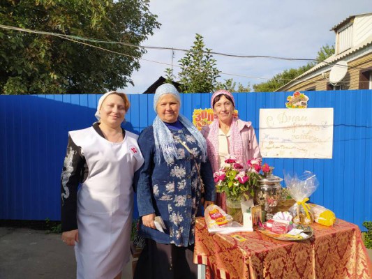 В Михаило-Архангельском храме п. Каменоломни поздравили прихожан с Днем пожилого человека