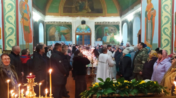 Подопечные центра "Забота" приняли участие в праздничных Богослужениях в день Крещения Господня