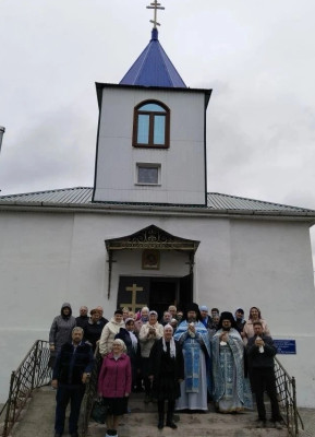 Светлая радость Благовещения: в храме села Алексеевка традиционно выпустили в небо голубей