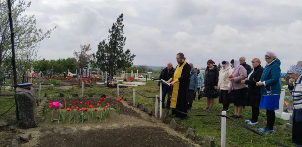 В селе Алексеевка молитвенно почтили память убиенных казаков