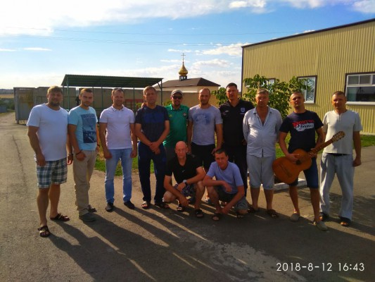 Состоялась спикерская встреча молодежного совета Шахтинской епархии и Православного молодежного клуба "Камо Грядеши" с воспитанниками православного реабилитационного центра для наркозависимых х.Маркин