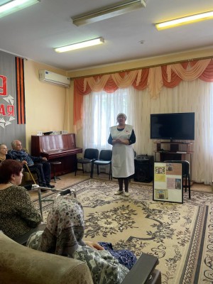 С днем святых жён - мироно́сиц поздравили подопечных центра социального обслуживания