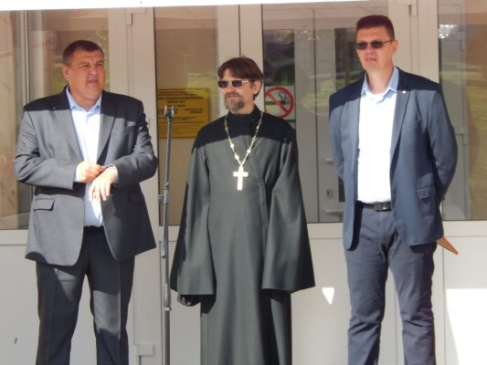 Поздравление преподавателей и учащихся школы станицы Бессергеневской с окончанием учебного года