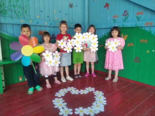 Праздничное мероприятие посвященное Дню семьи прошло в детском приюте "Огонек" п. Каменоломни