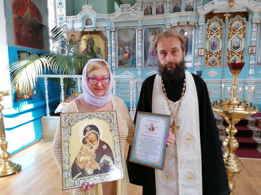 Благочинный приходов Нижнедонского округа поздравил сотрудников телекомпании "Видеотон" с 30 - летним юбилеем