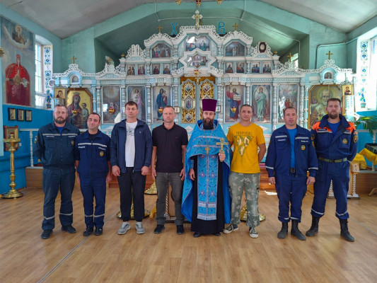 Молебен о пожарных и спасателях прошёл в храме Архистратига Михаила п. Каменоломни