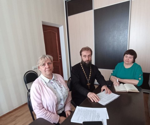 Рабочая встреча благочинного  приходов Нижнедонского округа заведующего МАУ ИМК Октябрьского района