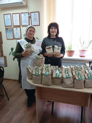 «Ваша поддержка бесценна»: военные поблагодарили детей и добровольцев храма в п. Каменоломни за подарки и гуманитарную помощь