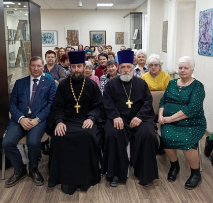 В Краеведческом музее Октябрьского района состоялось очередное заседание членов клуба «Мир женщин»