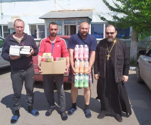 Епархиальному центру реабилитации наркозависимых в х. Маркин оказана гуманитарная помощь