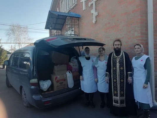 В храме Архистратига Михаила п. Каменоломни Октябрьского района прошла ставшая уже доброй традицией акция «Подарок солдату»