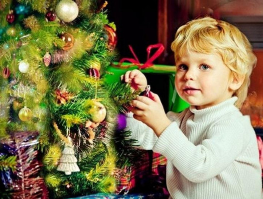 Подведение итогов декоративно - прикладного творчества "Украсим ёлку к Рождеству"