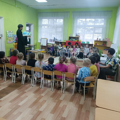 Через книгу — к добру: День православной книги в детском саду «Берёзка» ст. Заплавской