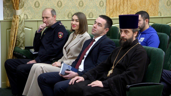 Благочинный приходов Нижнедонского округа принял участие в итоговом в 2025г. заседании районного Совета депутатов