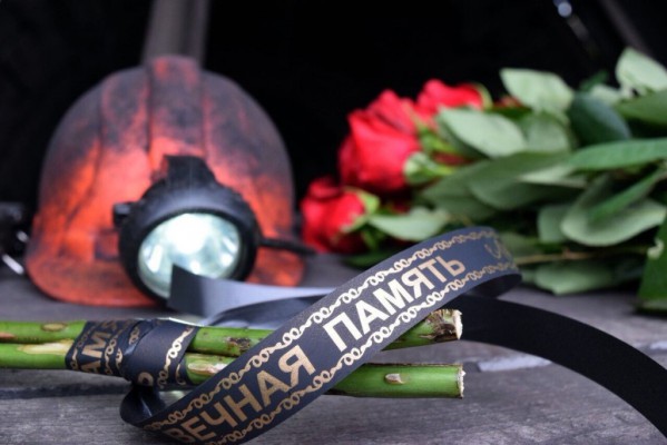 В храмах Октябрьского района почтили память шахтёров