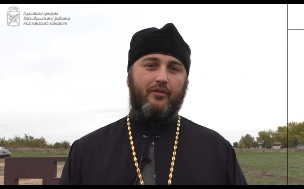 Иерей Сергий Липень поздравил жителей Октябрьского района с юбилеем