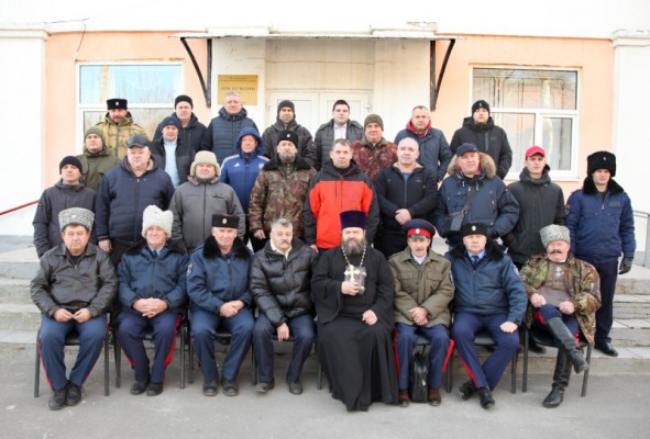 Настоятель храма св. Тихона Задонского ст. Кривянской принял участие в казачьем круге станицы