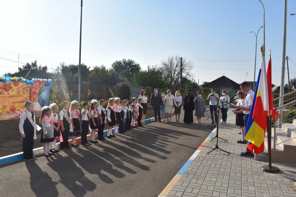 Благочинный приходов Нижнедонского округа принял участие в открытии школы - детский сад в хуторе Яново-Грушевский