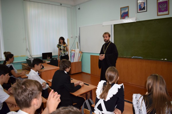 Открытый урок «Святой благоверный князь Александр Невский – опора земли Русской», состоялся в  Лицее №82 п. Каменоломни