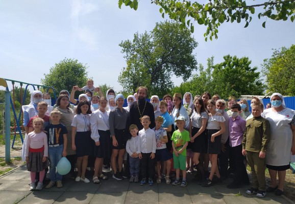 Праздничным мероприятием  отметили день святых Жен – мироносиц в храме Архистратига Михаила п. Каменоломни