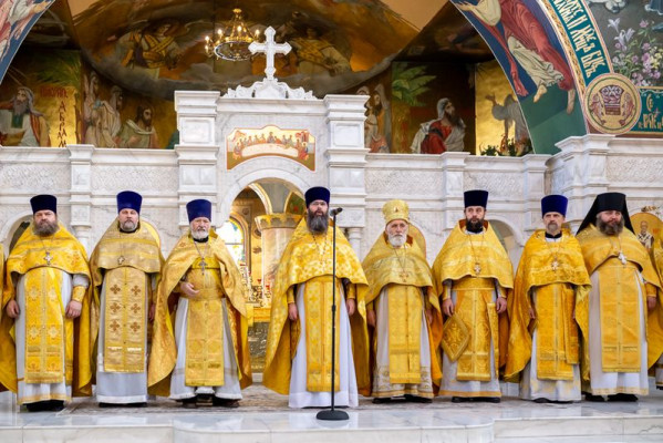 В Покровском кафедральном соборе почтили память святителя Тихона, Патриарха Московского и всея России