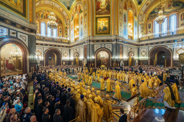 Патриаршая Литургия в Храме Христа Спасителя предварила открытие Международных Рождественских чтений